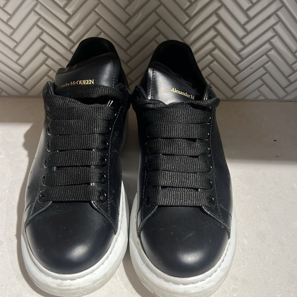 Alexander McQueen Sneakers - Picture 2 of 5